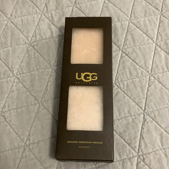 UGG Accessories - UGG Australia Genuine Sheepskin Insoles size 7